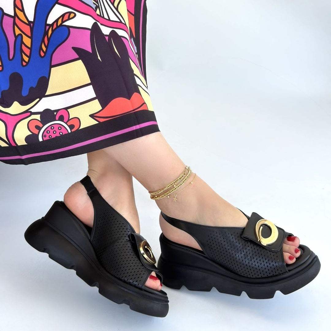 Gwon Siyah Cilt Dolgu Topuk Sandalet